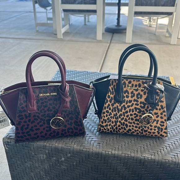 BRAND NEW LEATHER MICHAEL KORS EXTRA SMALL SATCHEL CROSSBODY MAROON COLOR! - Picture 3 of 17